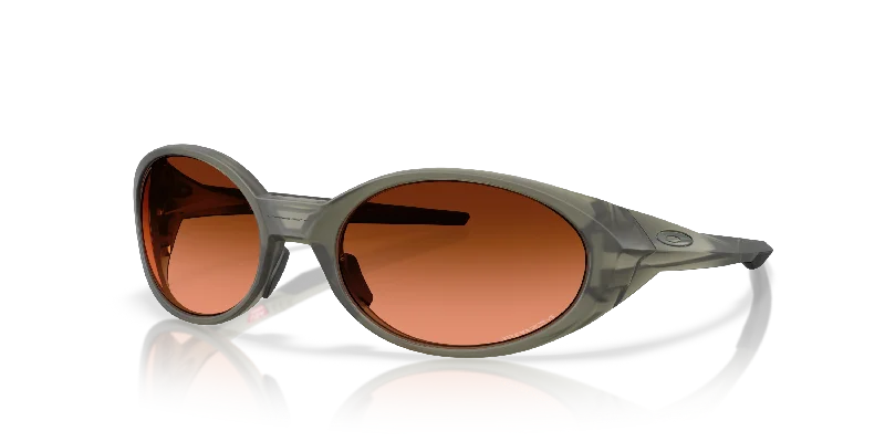Stylish men's aviator sunglasses for a classic look Oakley Eye Jacket™ Redux Latitude Collection Stylish men's aviator sunglasses for a classic look Oakley Eye Jacket™ Redux Latitude Collection