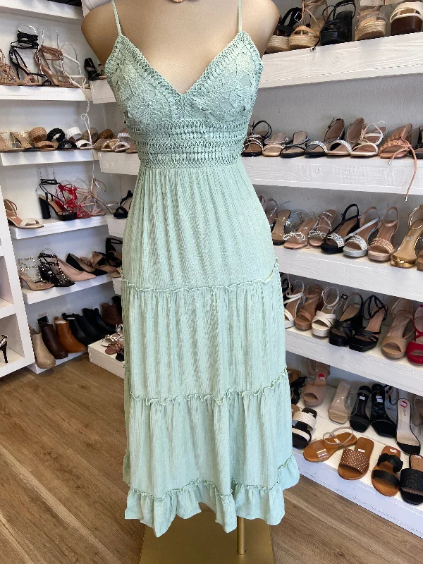 Light Green Lace Midi Dress