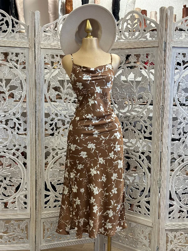 Satin Brown Floral Midi Dress- Not Stretchy 100% poliéster