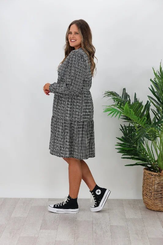 Shine On Label Long Sleeve Luca Gingham Tiered Midi Dress Black White