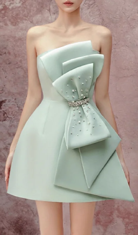 STRAPLESS BOW MINI DRESS IN MINT