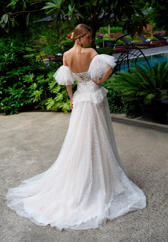 Chic Strapless A-Line Wedding Dress with Removable Sleeves